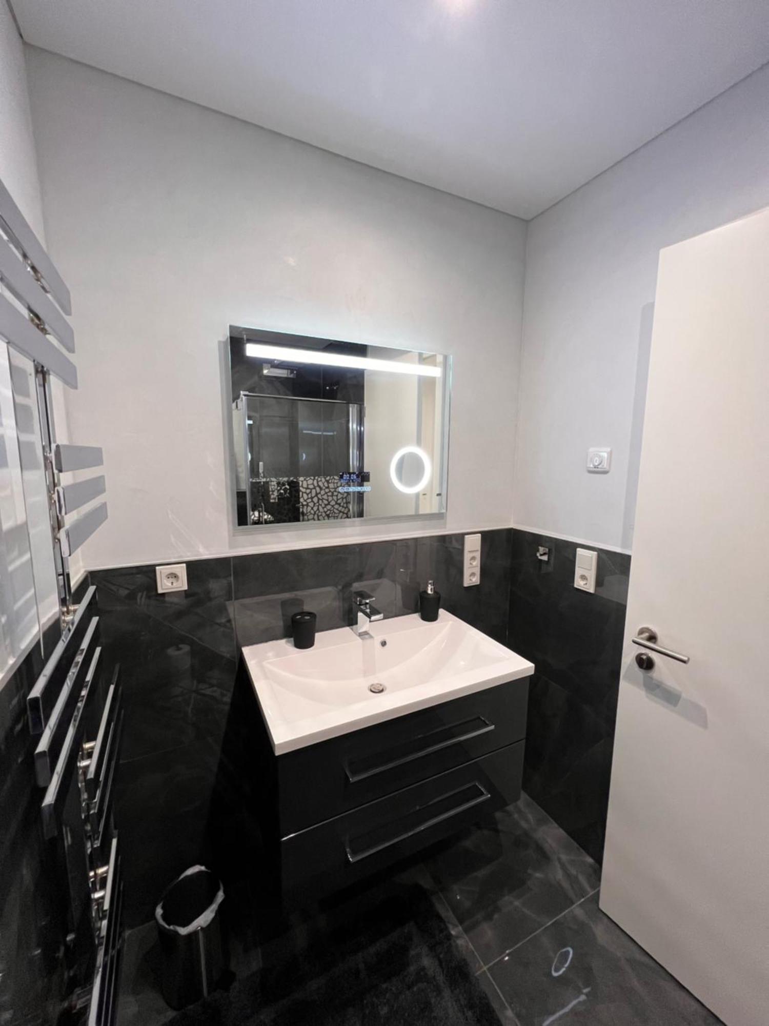 Penthouse M1 Apartment Neunkirchen  Bagian luar foto