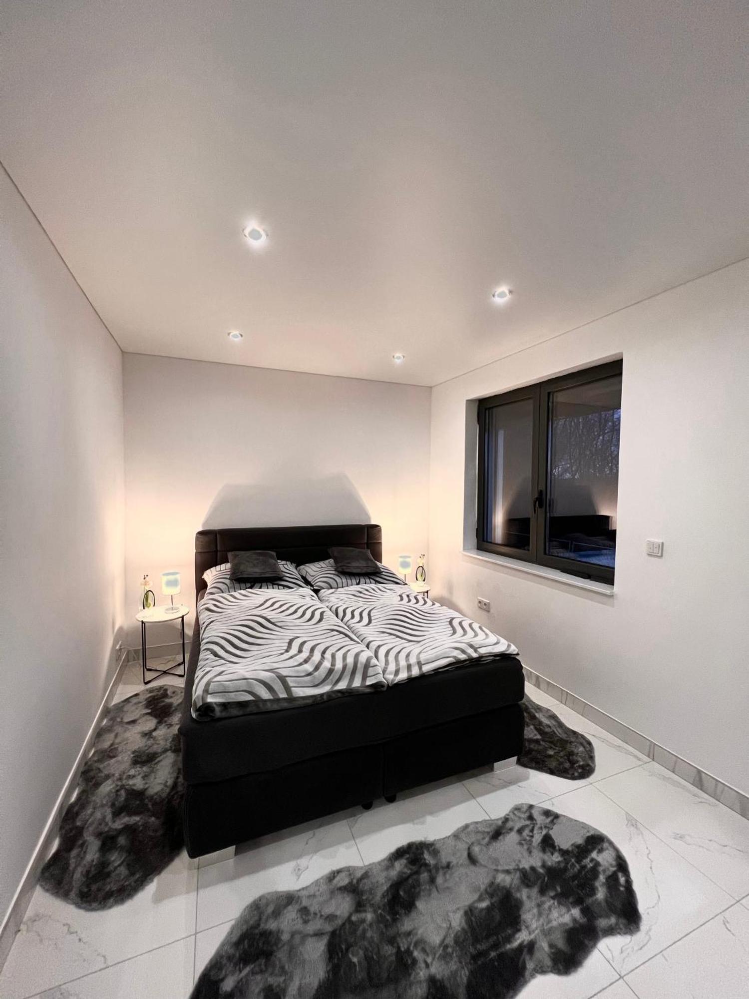 Penthouse M1 Apartment Neunkirchen  Bagian luar foto